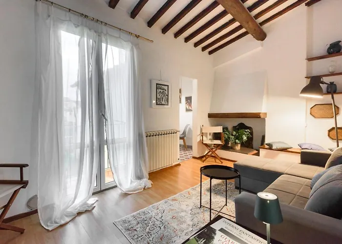 Lovely Campuccio By Mmega Appartement
